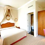 Szálloda Arcea Gran Pelayo 4*