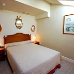 Szálloda Arcea Gran Pelayo 4*