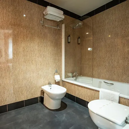 Arcea Gran Pelayo Hotel 4*
