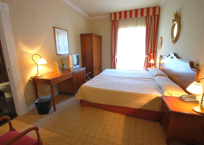 阿尔塞亚佩拉约大酒店